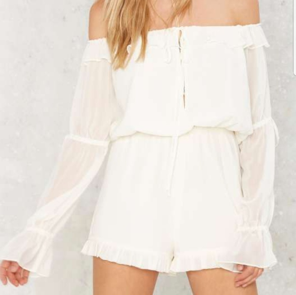 Nasty Gal Drifter White Ruffle Romper Size Small